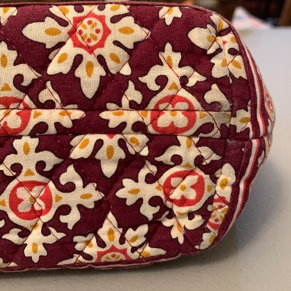 EUC Vera Bradley 2006 Medallion Small bag - Picture 5 of 6